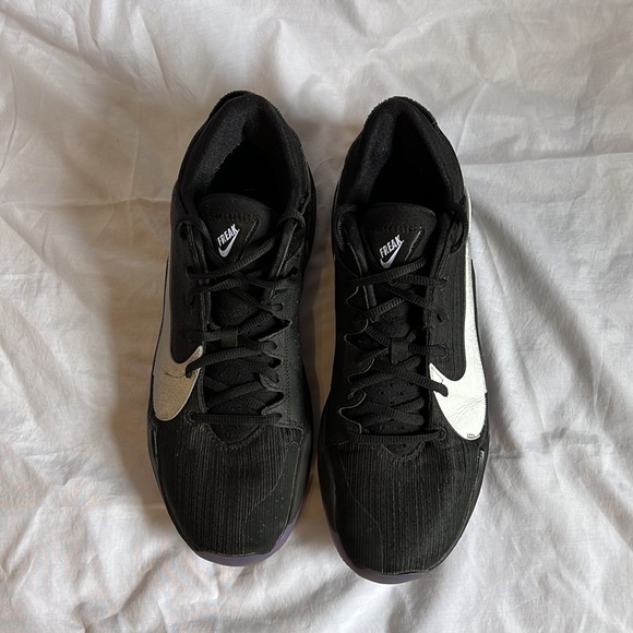 Giannis Antetokounmpo Nike Zoom Freak 2 "Dusty Amethyst" - Picture 3 of 8